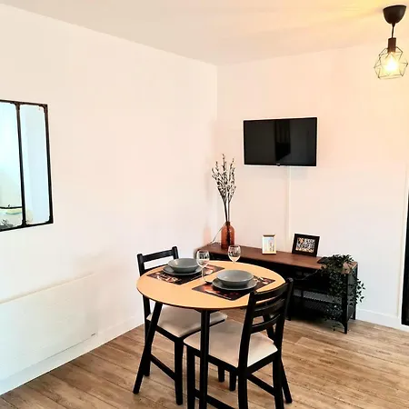 Le Vernonnais Chic, Gare Wifi Parking Giverny Apartamento *