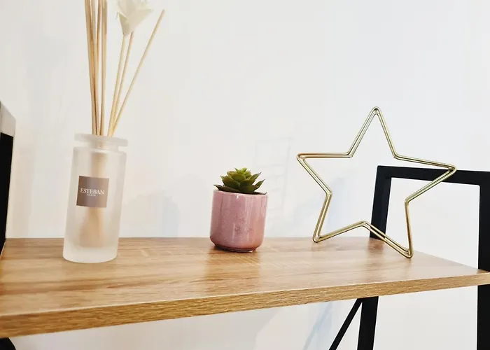 Le Vernonnais Chic, Gare Wifi Parking Giverny Апартаменты *